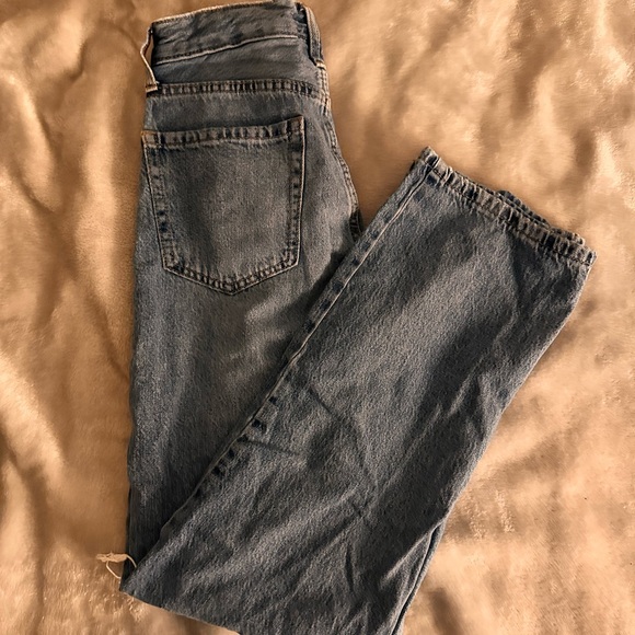 Distressed Ripped Blue Jeans - Picture 2 of 4